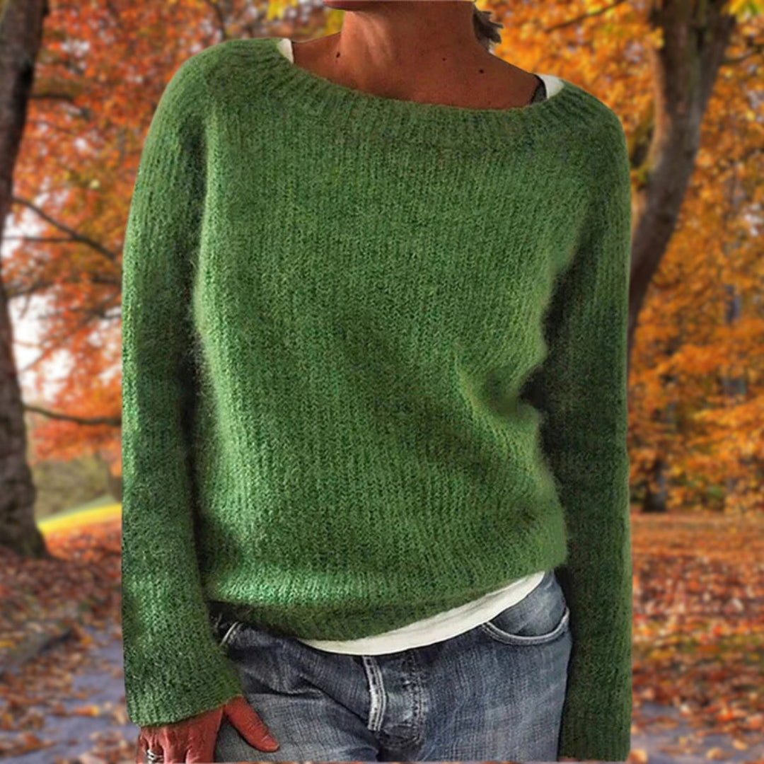 Women's Relaxed Merino Wool Sweater with Long Sleeves and Round Neckline