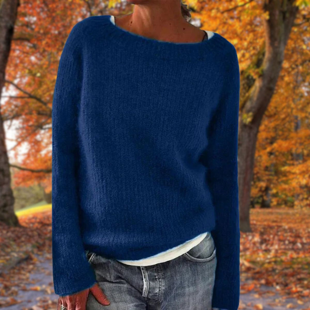 Women's Relaxed Merino Wool Sweater with Long Sleeves and Round Neckline