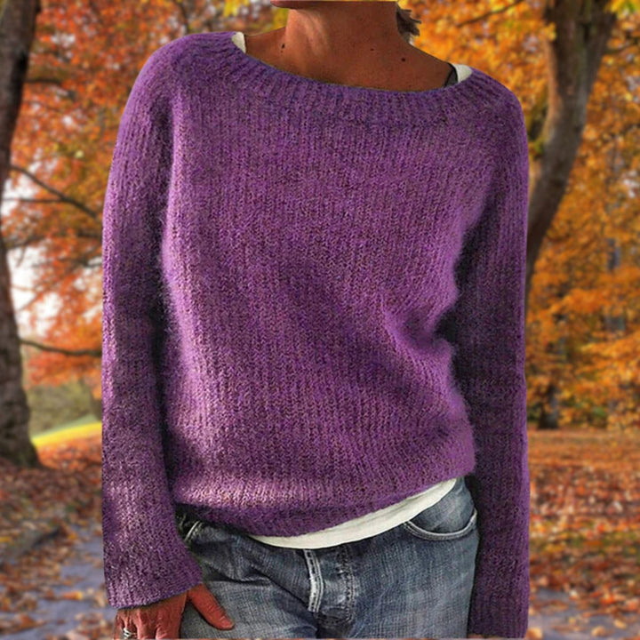 Women's Relaxed Merino Wool Sweater with Long Sleeves and Round Neckline