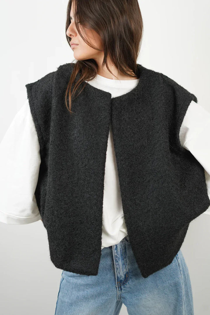 Women's Pretty Oversized Knit Vest