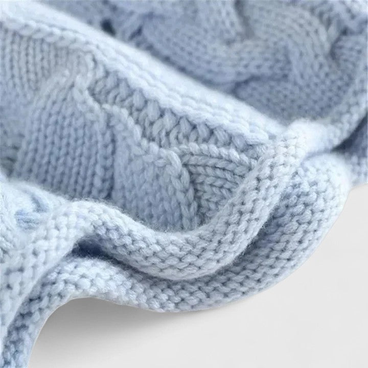 Women's Elegant Cable Knit Jumper