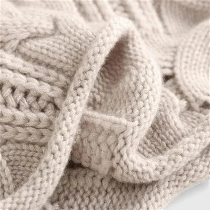 Women's Elegant Cable Knit Jumper